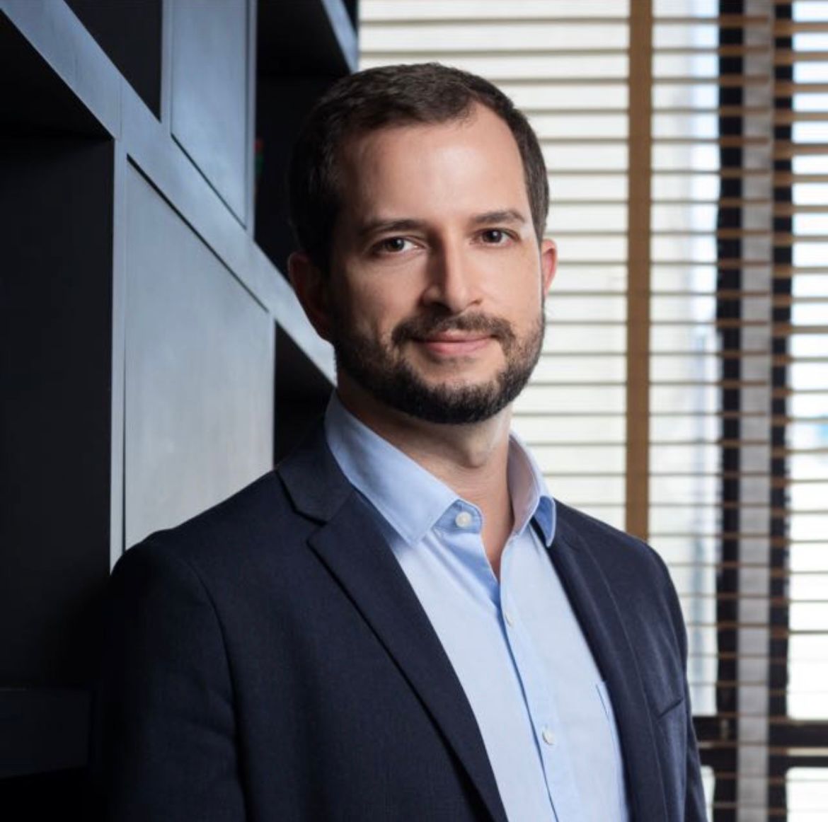 Dr. Eduardo Viegas